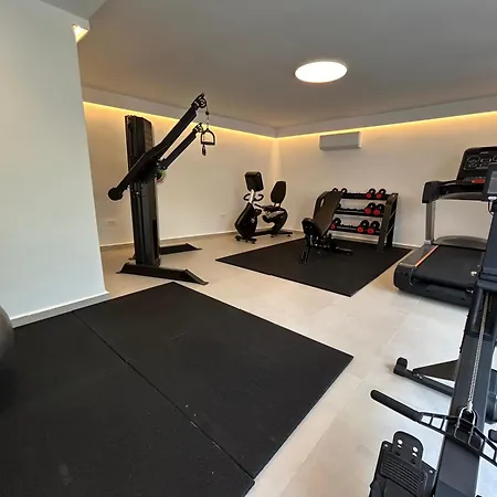 Paolas Sunset Агиос-Стефанос