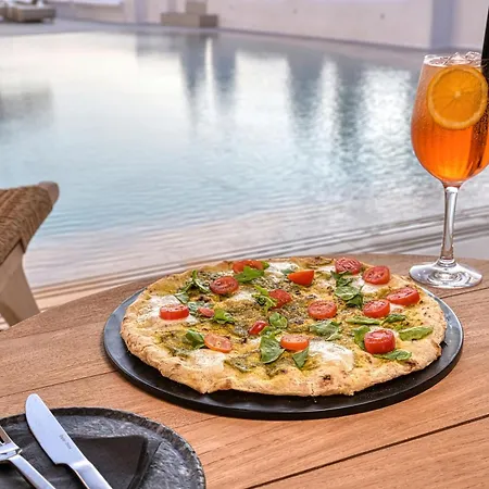 Paolas Sunset Apartahotel