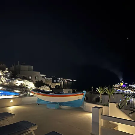 Paolas Sunset アパートホテル 4*