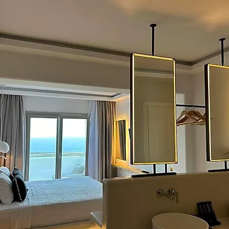 Ξενοδοχείο με διαμερίσματα Paolas Sunset 4*