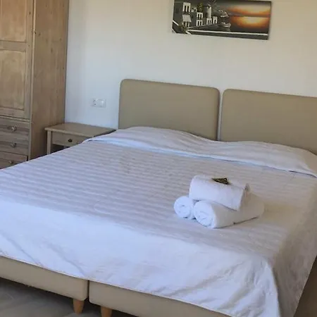 アパートホテル Paolas Sunset