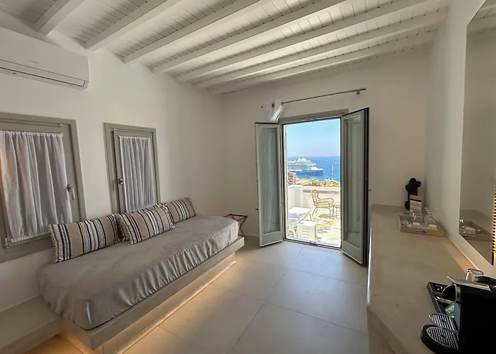 Апарт-отель Paolas Sunset 4*