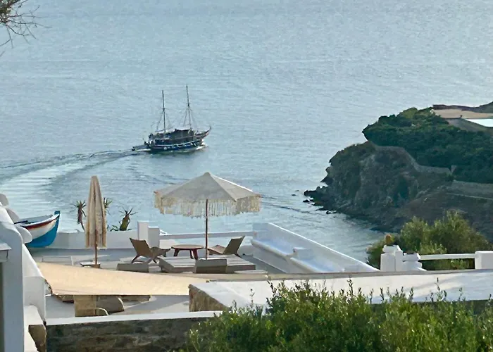 アパートホテル Paolas Sunset 4*